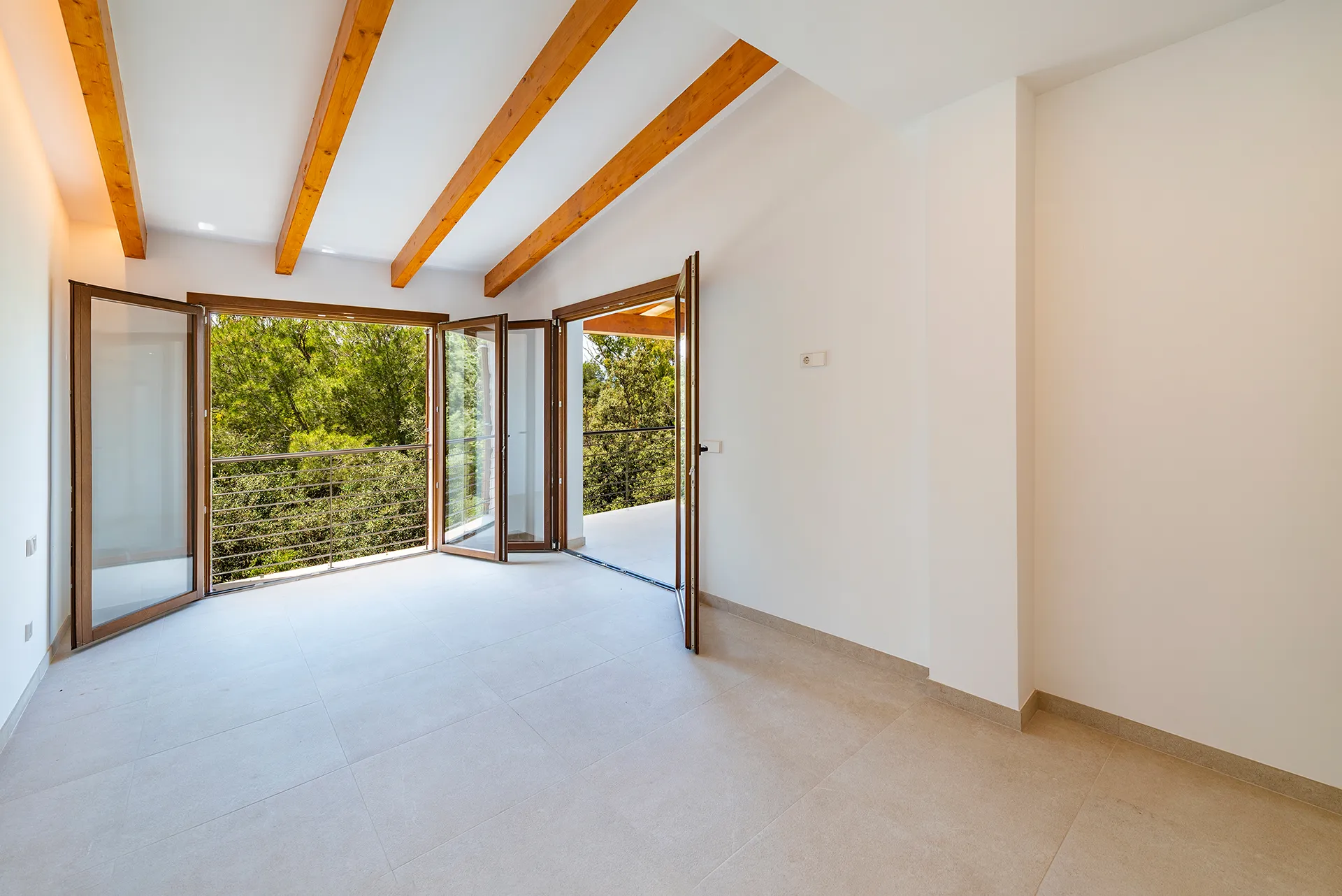 Villa de nueva construcción de estilo tradicional cerca del mar en Alcudia-12