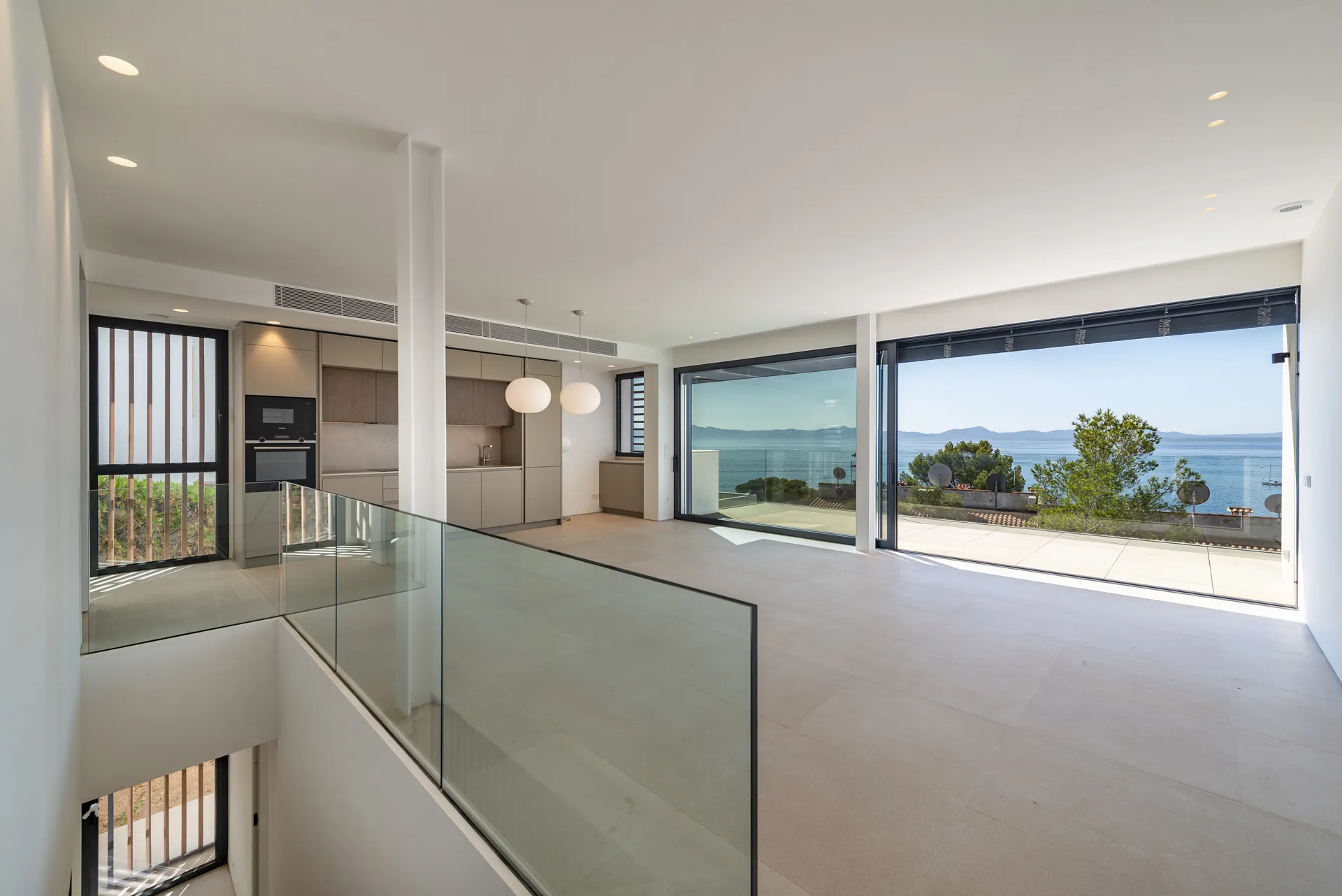 Great opportunity to acquire a modern high-quality villa in Alcanada, Mallorca-6