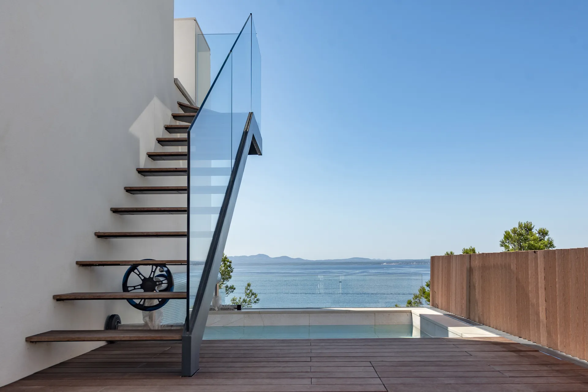 Great opportunity to acquire a modern high-quality villa in Alcanada, Mallorca-24