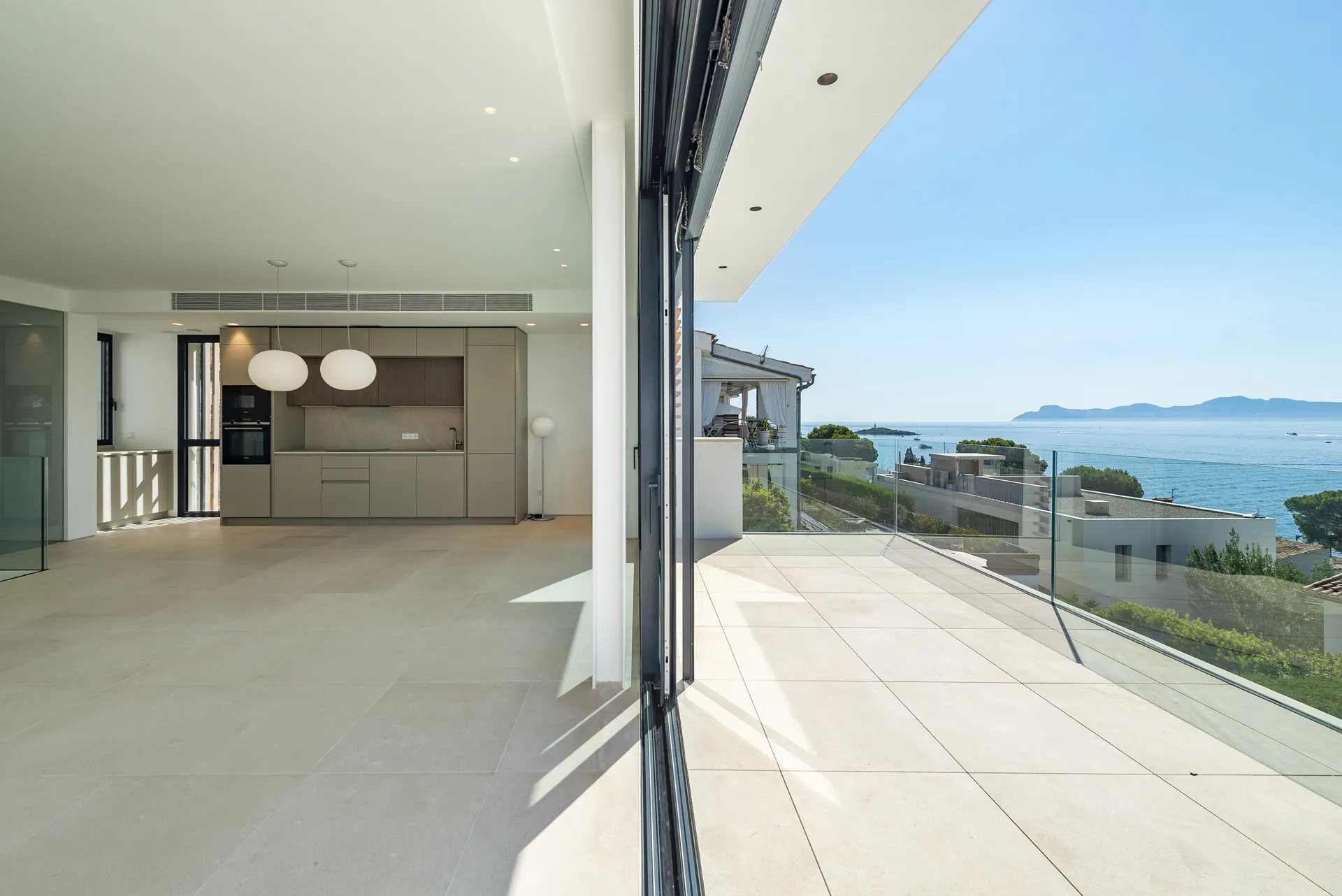 Great opportunity to acquire a modern high-quality villa in Alcanada, Mallorca-9