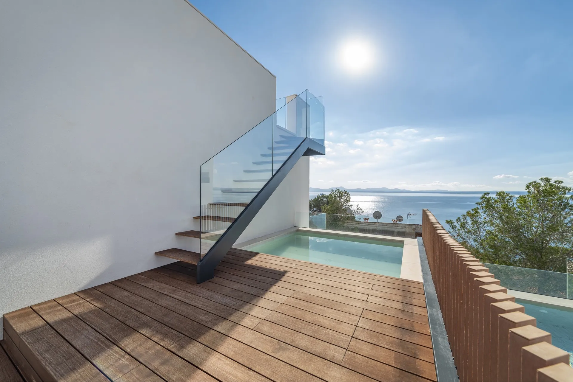 Great opportunity to acquire a modern high-quality villa in Alcanada, Mallorca-23