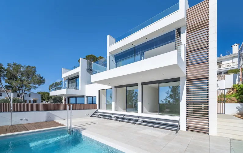 Prachtige gloednieuwe villa met zeezicht te koop in Alcanada - nieuwbouw