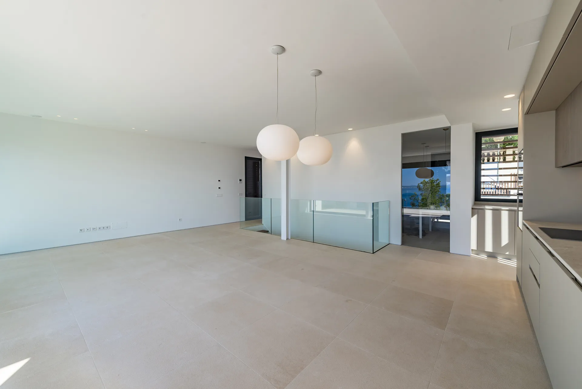 Great opportunity to acquire a modern high-quality villa in Alcanada, Mallorca-33