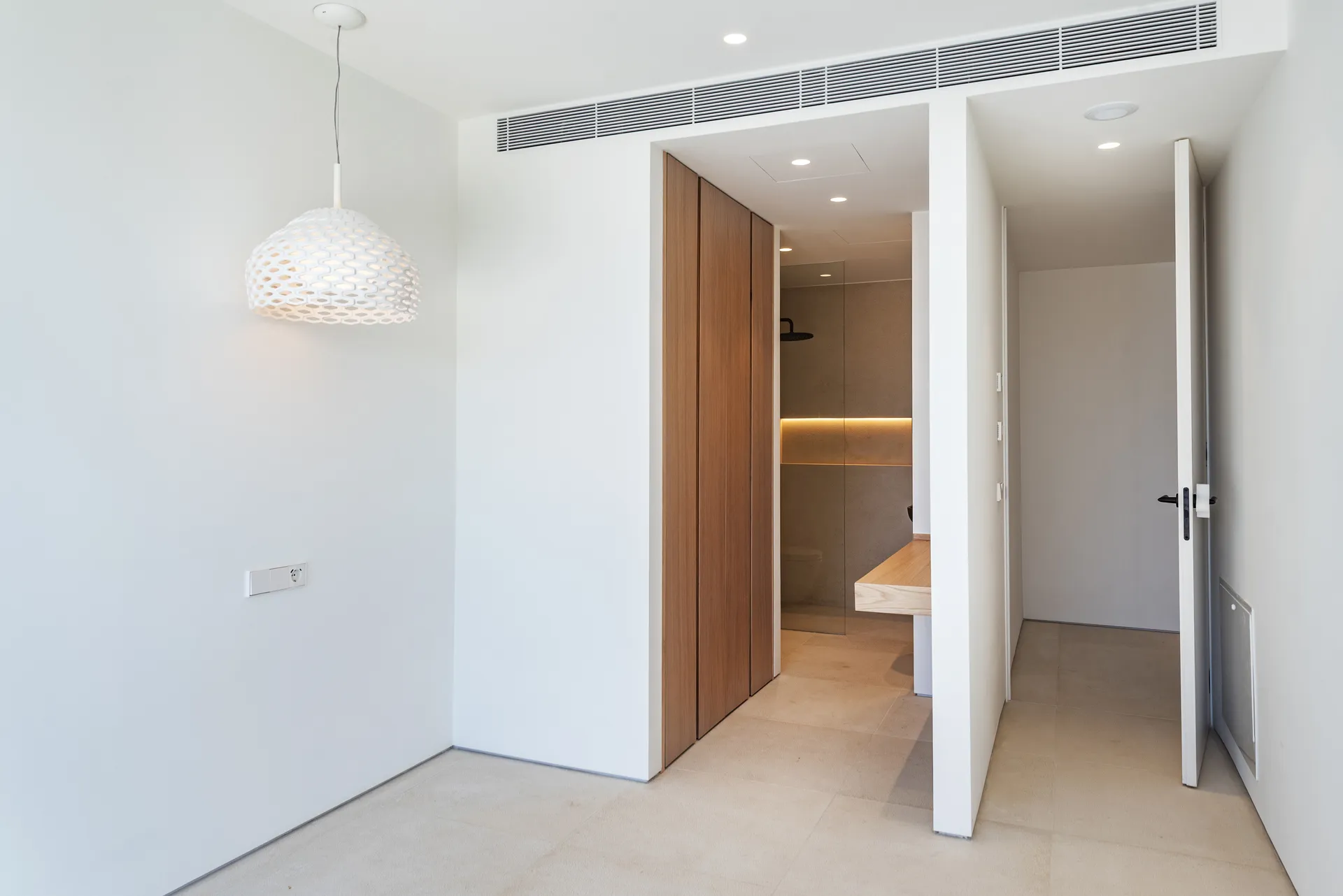 Great opportunity to acquire a modern high-quality villa in Alcanada, Mallorca-27