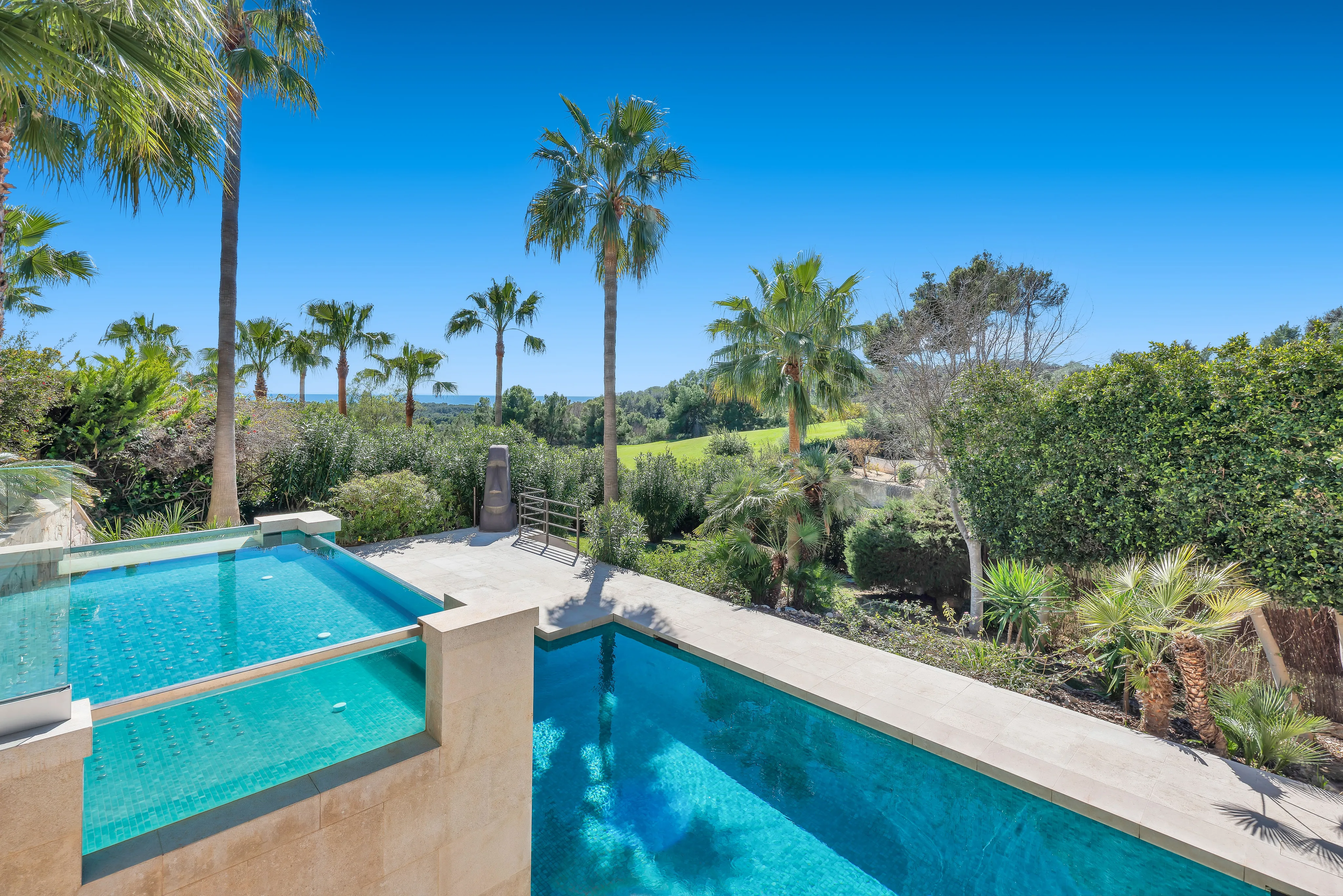 Frontline golf villa with sea views in Bendinat-19