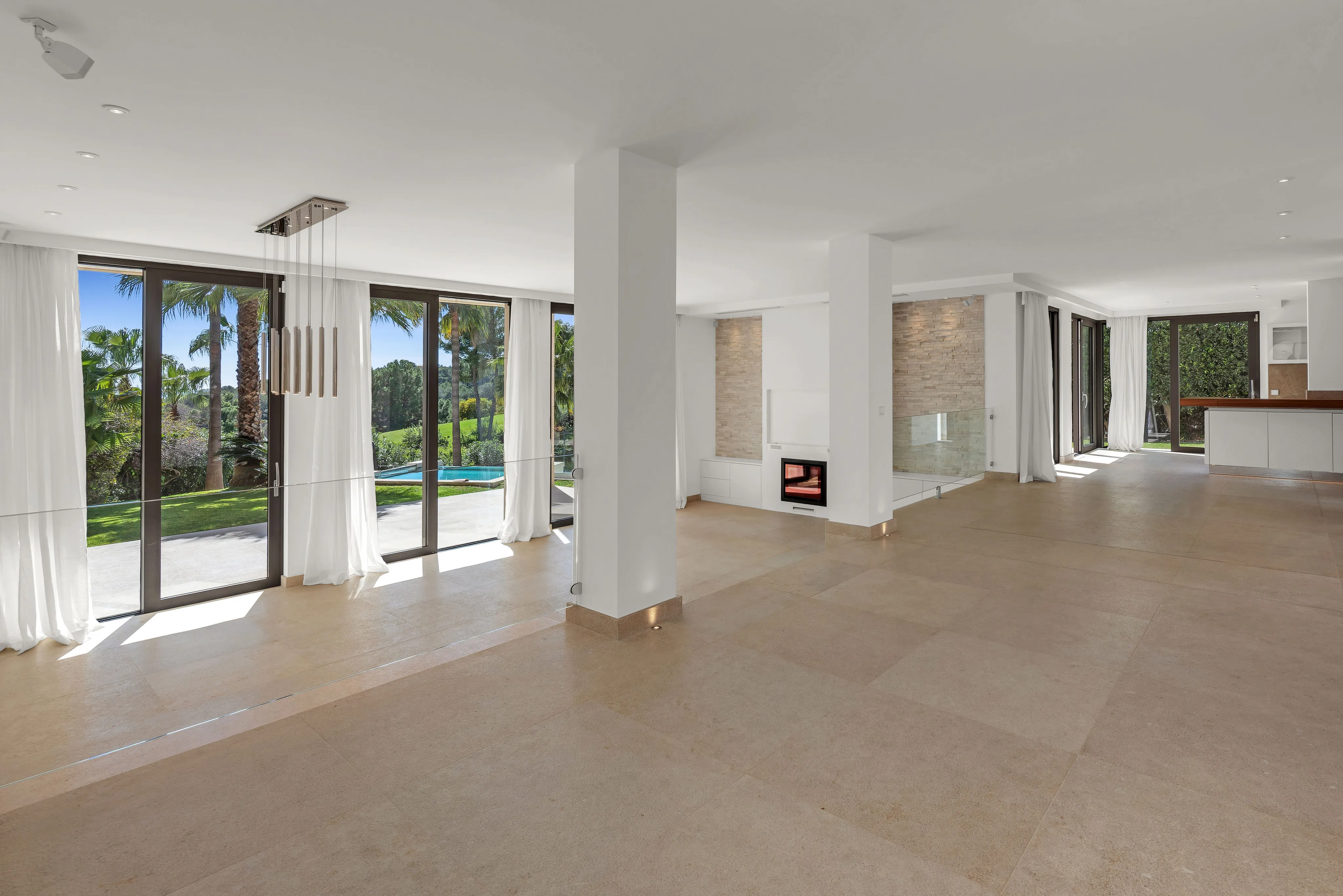 Frontline golf villa with sea views in Bendinat-8