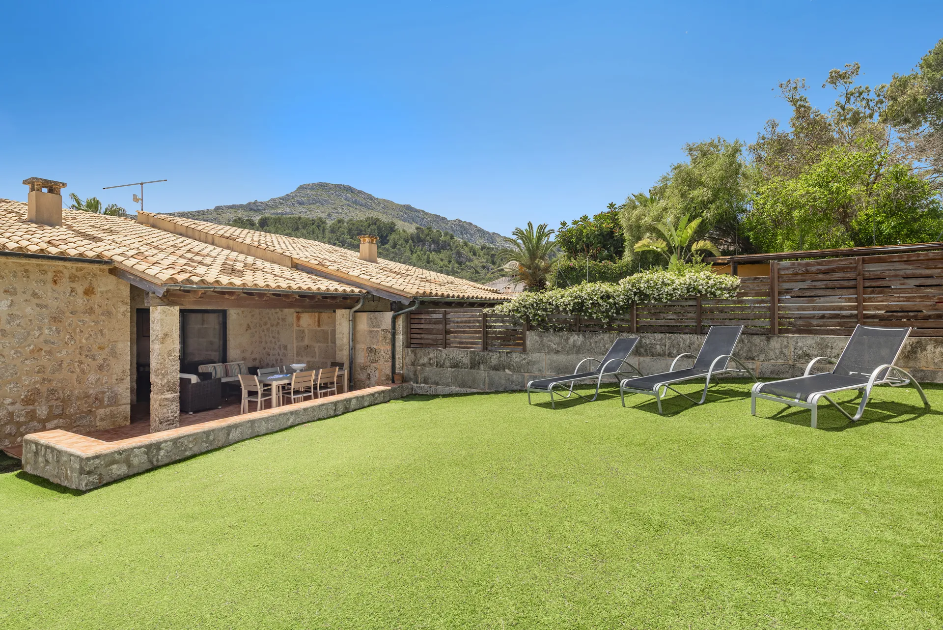 Fabelagtigt hus med have og pool kun 5 minutters gang fra Cala Molins-1
