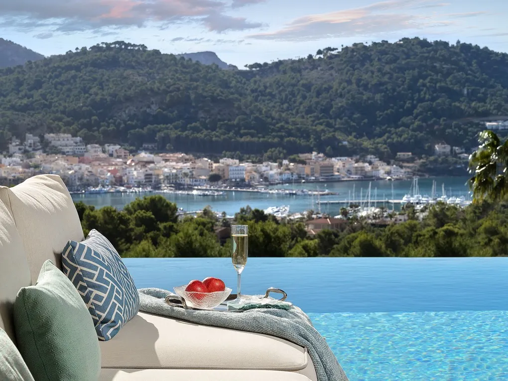 Moderna villa de diseño con vistas al puerto-17