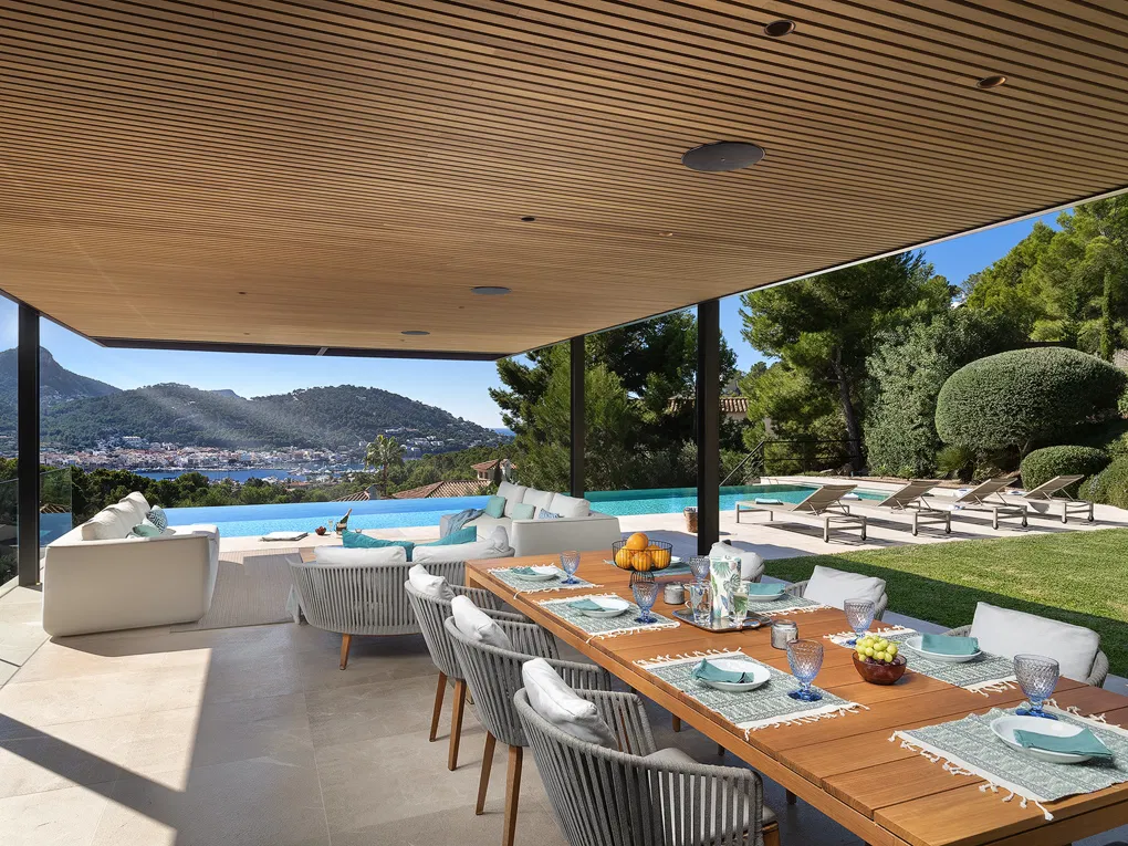 Exclusieve moderne designvilla met uitzicht op de haven-3