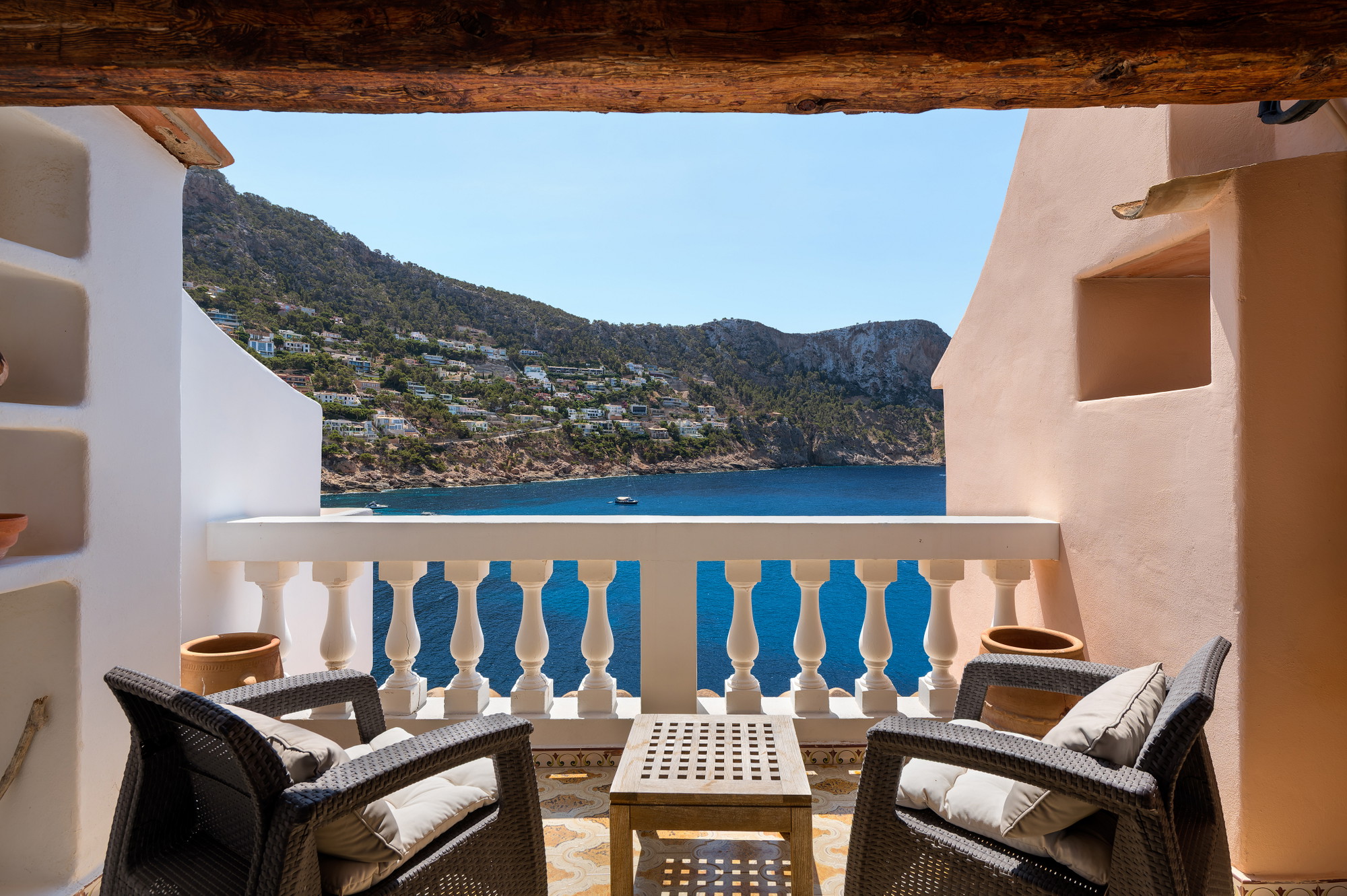 Exclusive duplex penthouse with spectacular views of the Mediterranean Sea-12
