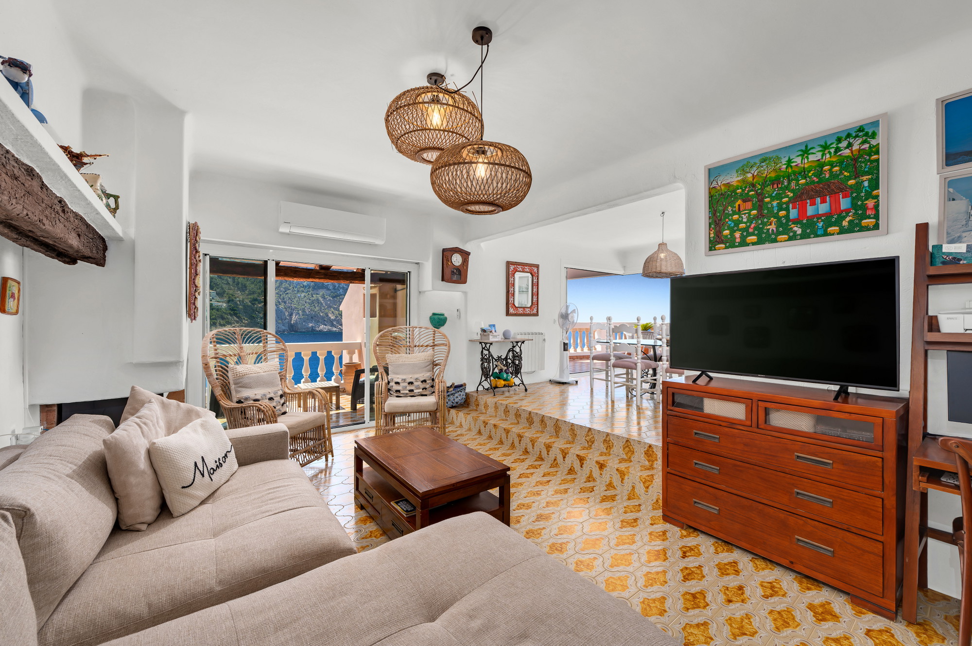 Exclusive duplex penthouse with spectacular views of the Mediterranean Sea-4