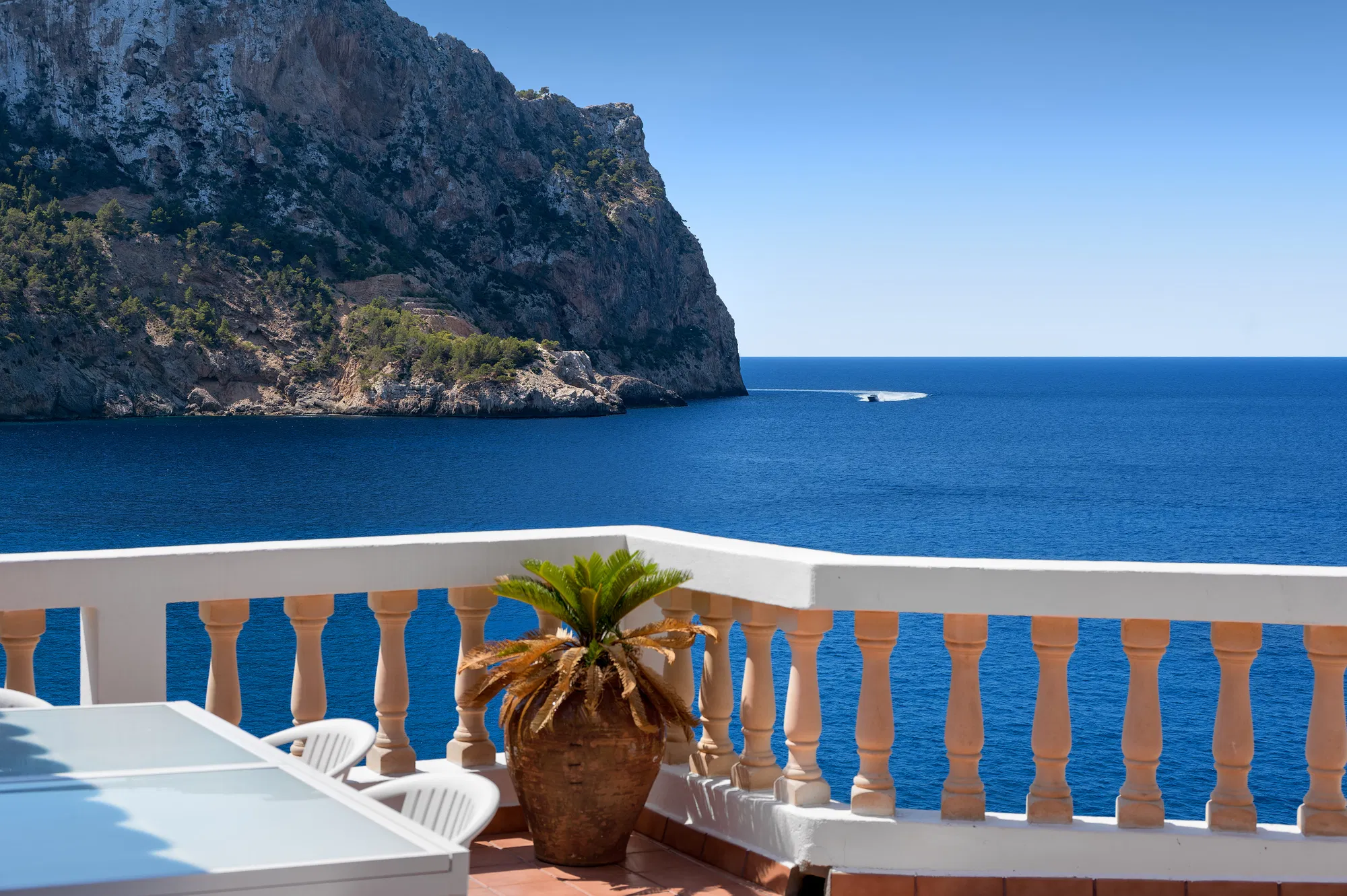 Exclusive duplex penthouse with spectacular views of the Mediterranean Sea-9