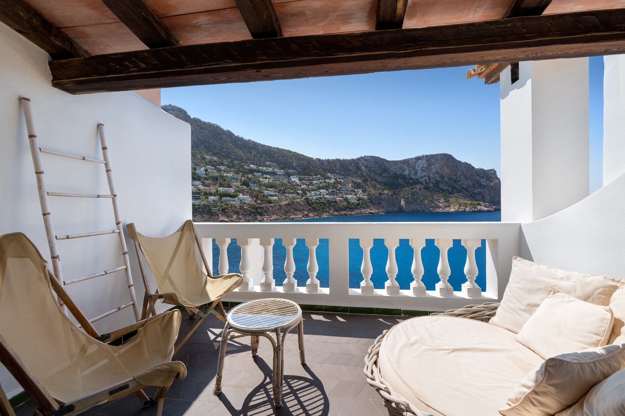 Exclusive duplex penthouse with spectacular views of the Mediterranean Sea-7