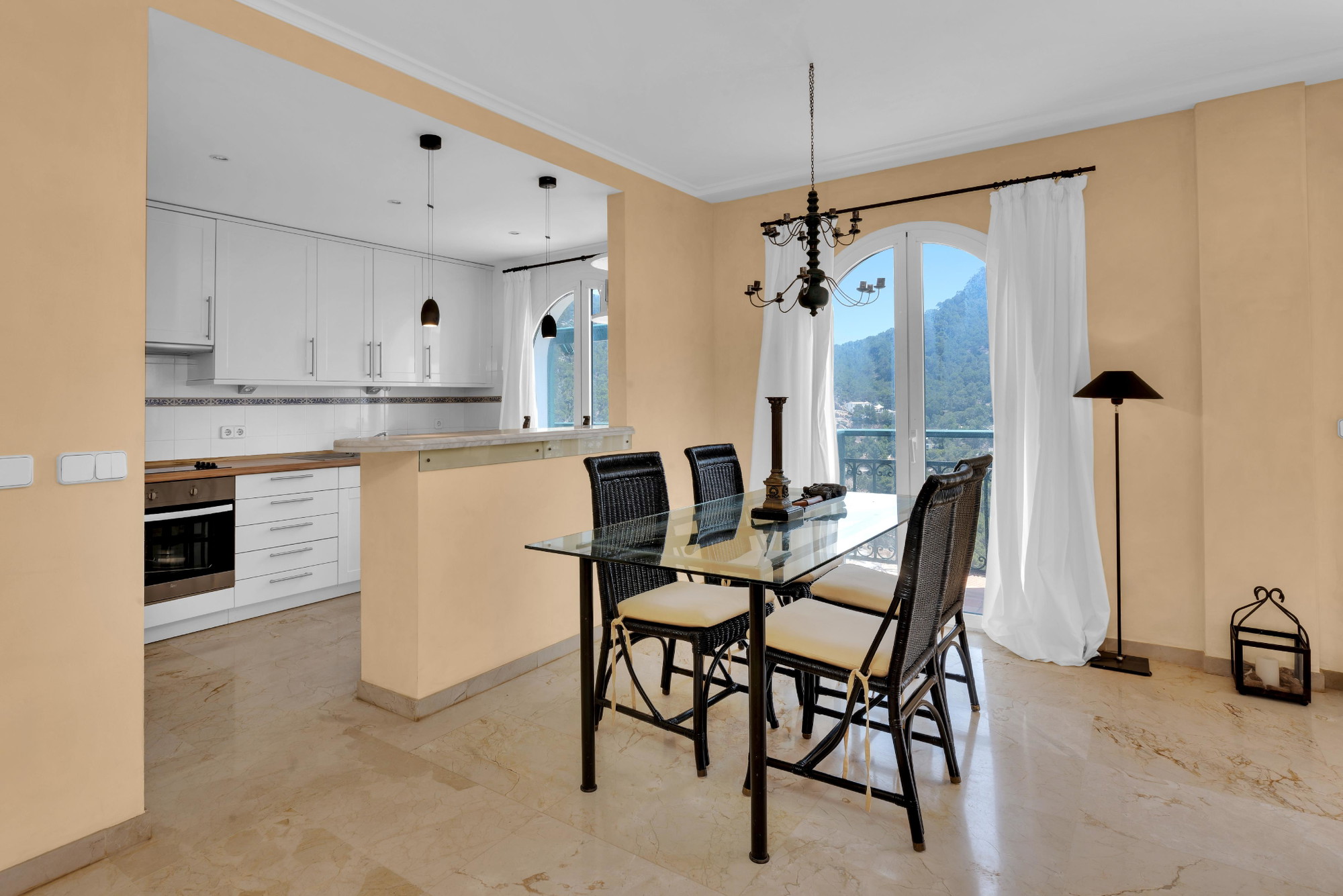 Apartment with Sea and Mountain Views in Cala Llamp – In Need of Renovation with Strong Potential-5