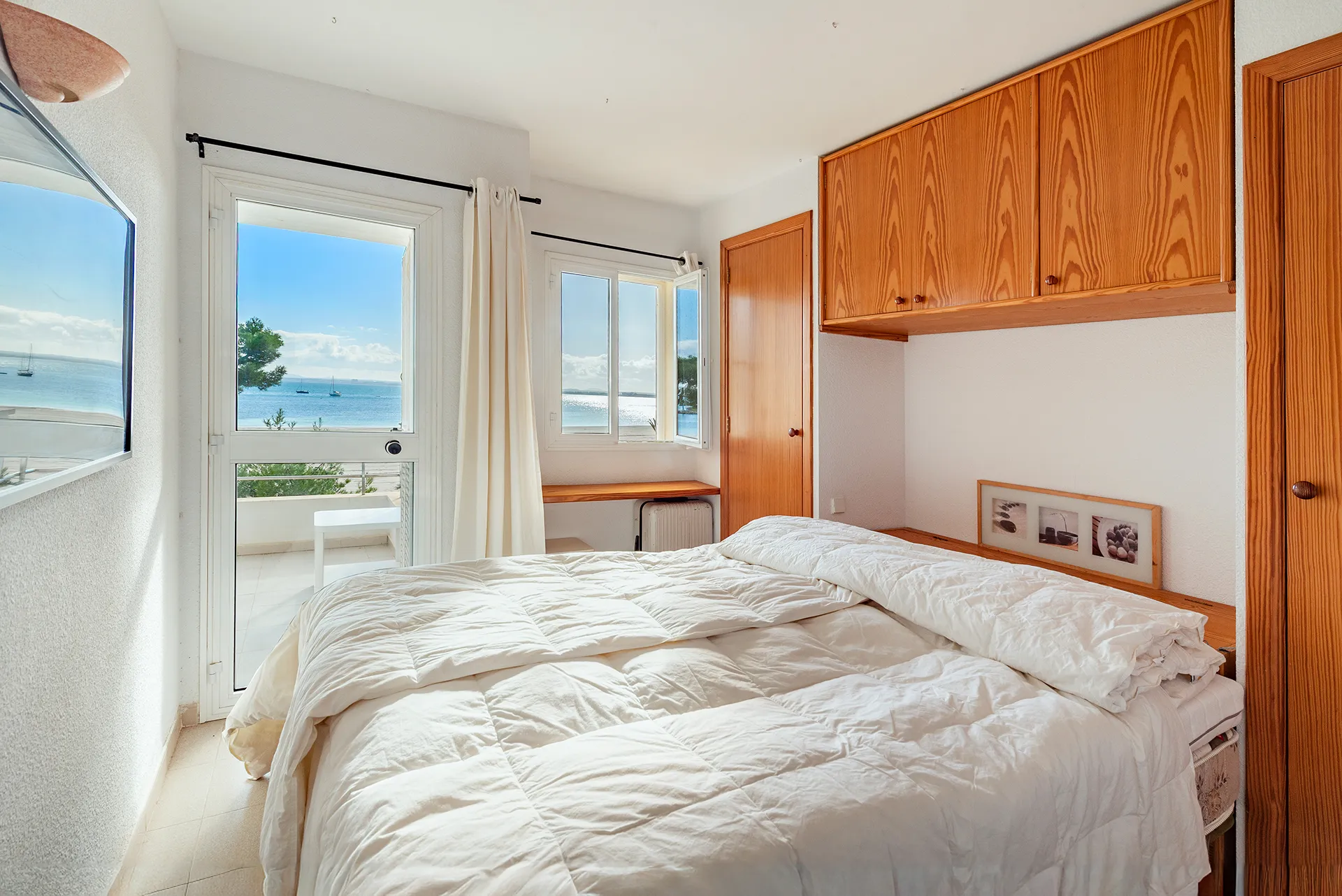 Lejlighed i første række med uhindret havudsigt-12