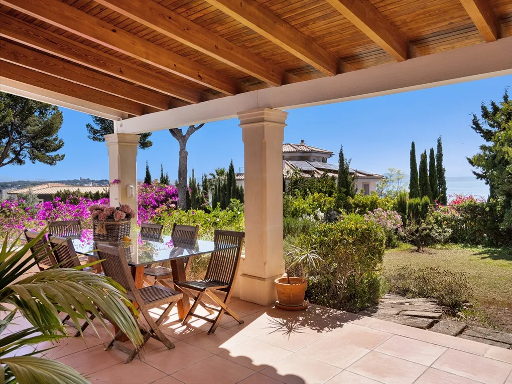 Amazing villa with sea views-28