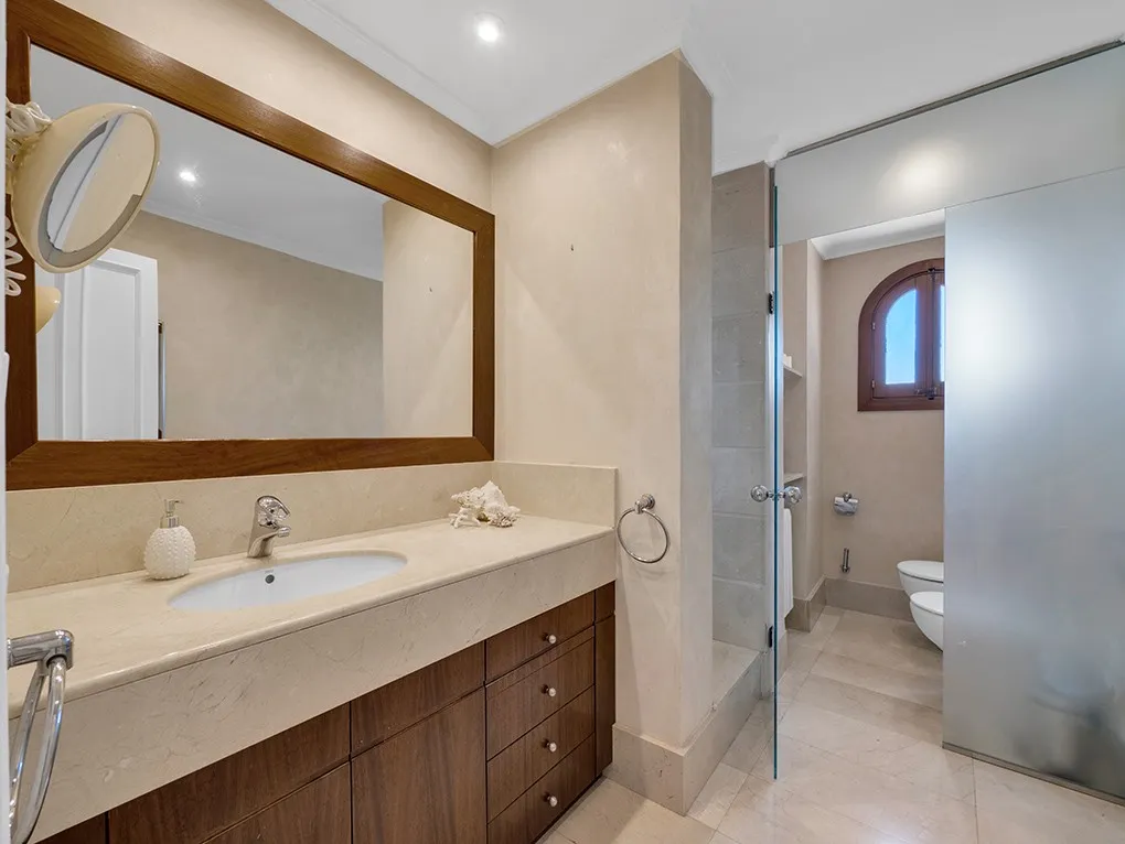 Amazing villa with sea views-19