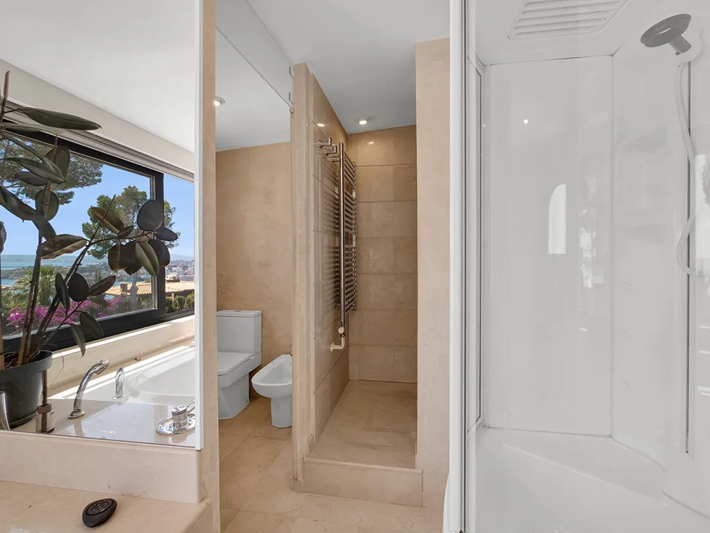 Amazing villa with sea views-17