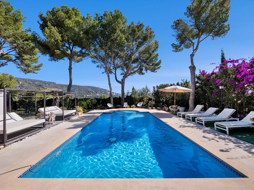 Amazing villa with sea views-30