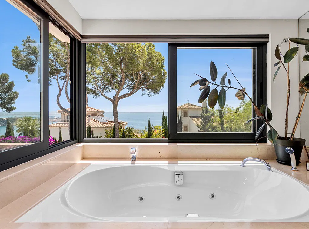 Magnifique villa avec vue sur la mer-15