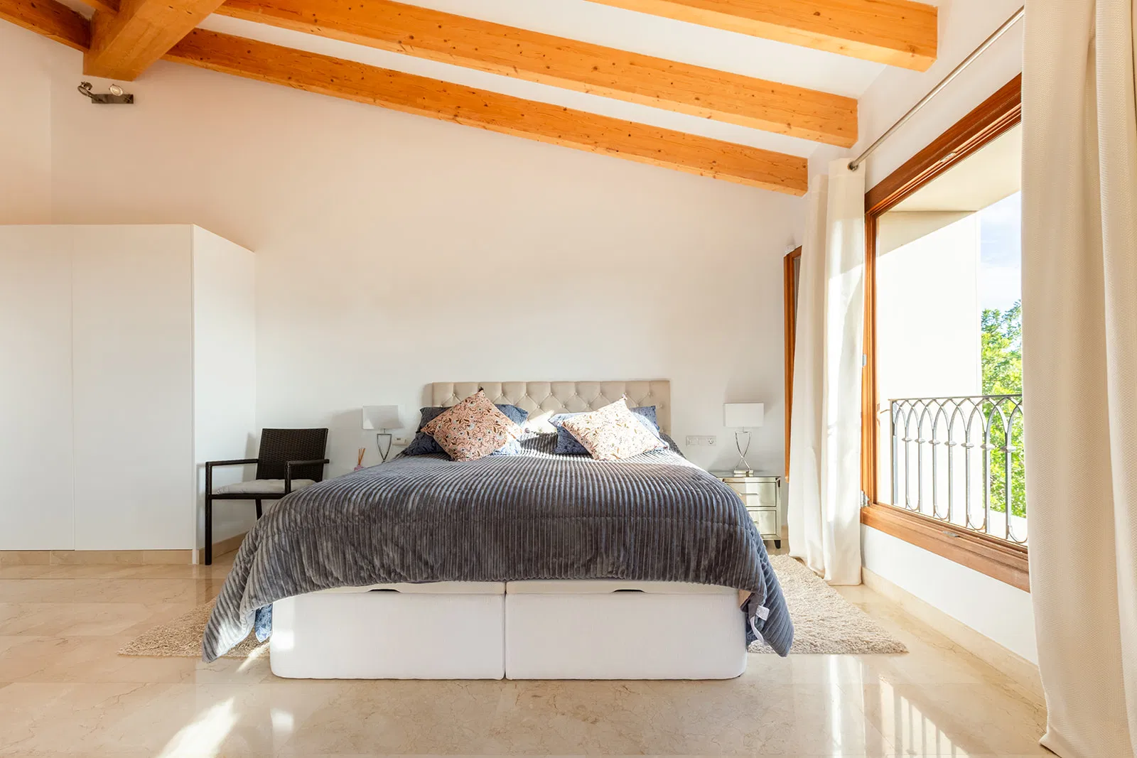 Exceptional Finca in a prime location near Alaró-16