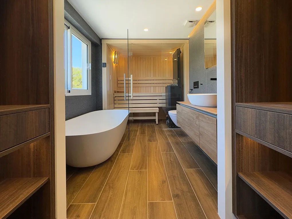 Odnowione mieszkanie w odległości spaceru od portu-7