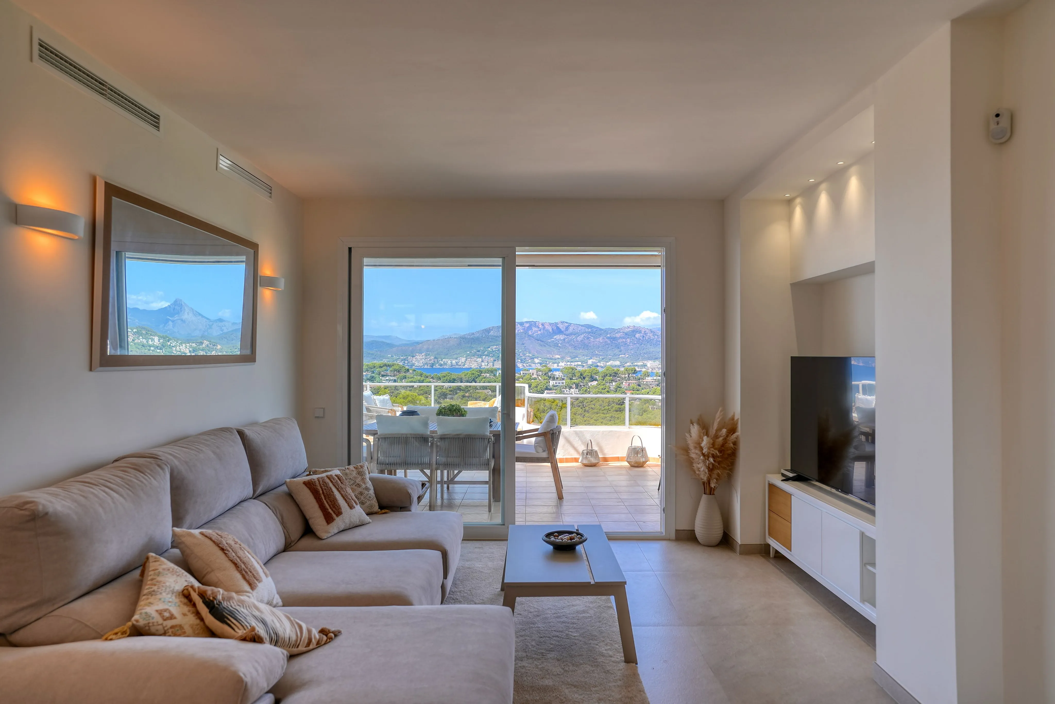 Luxury apartment with panoramic sea views in Nova Santa Ponsa-4