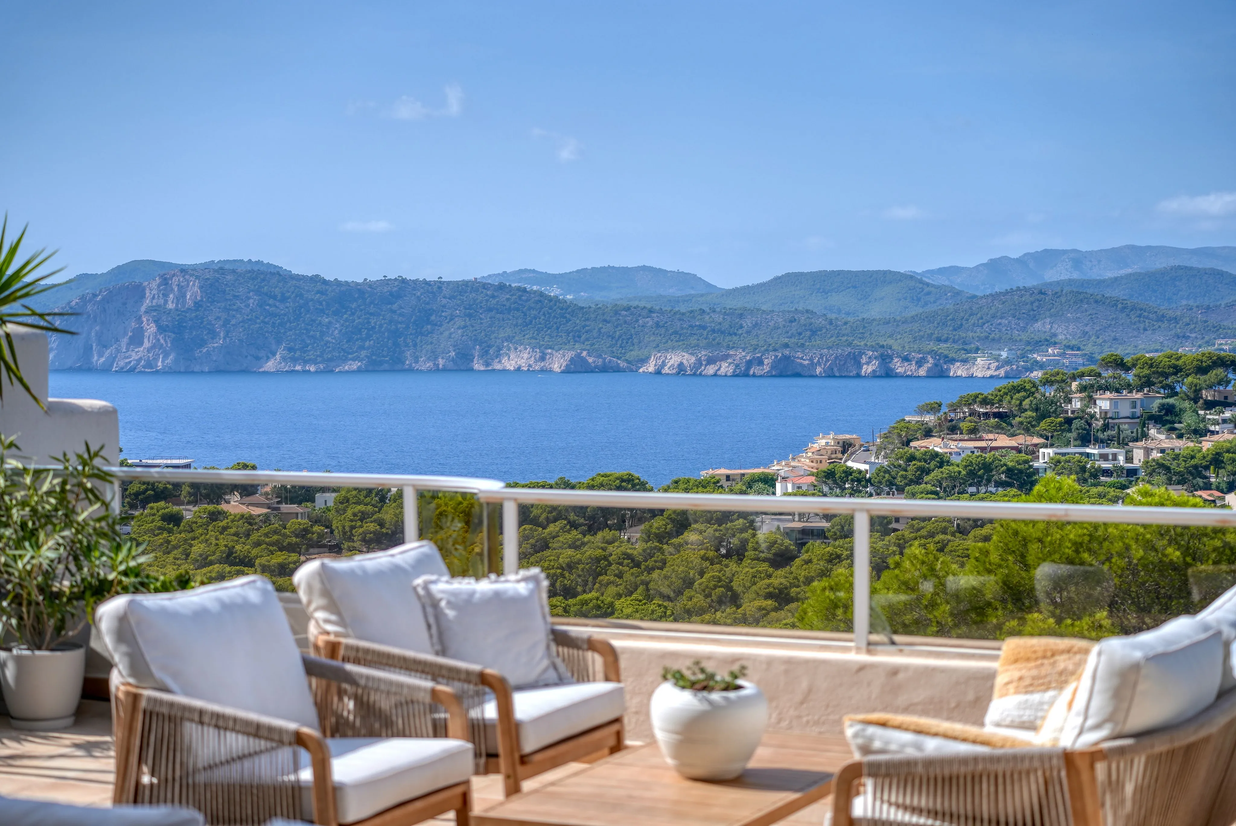 Luxury apartment with panoramic sea views in Nova Santa Ponsa-1