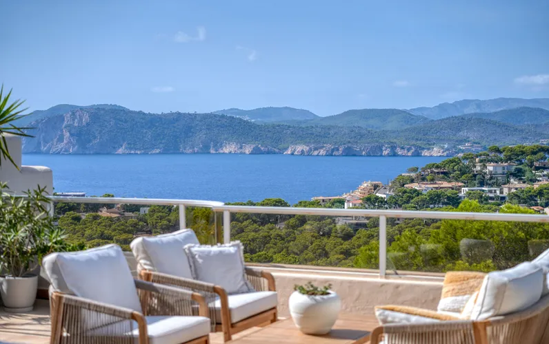 Luxury apartment with panoramic sea views in Nova Santa Ponsa