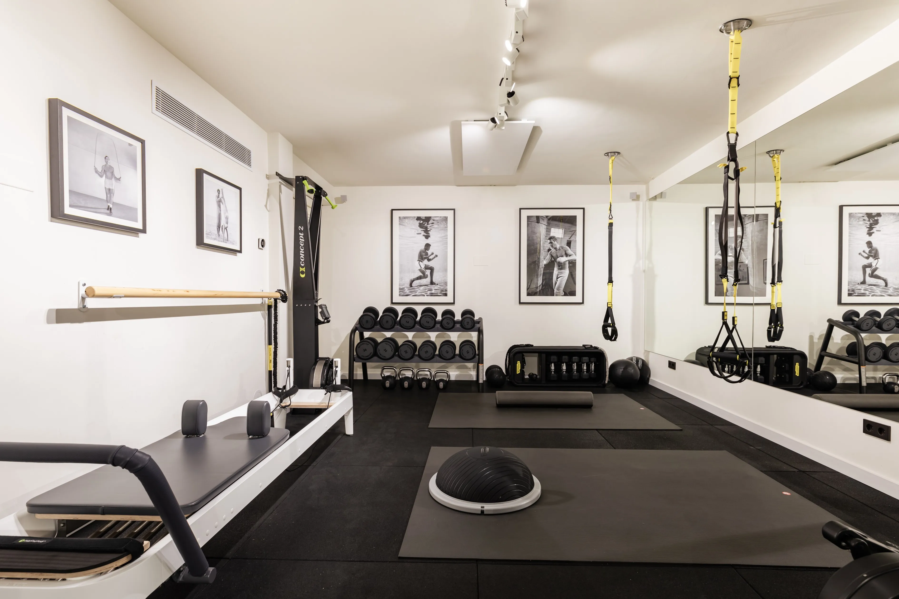 Refinado refugio mediterráneo con elegancia contemporánea-17