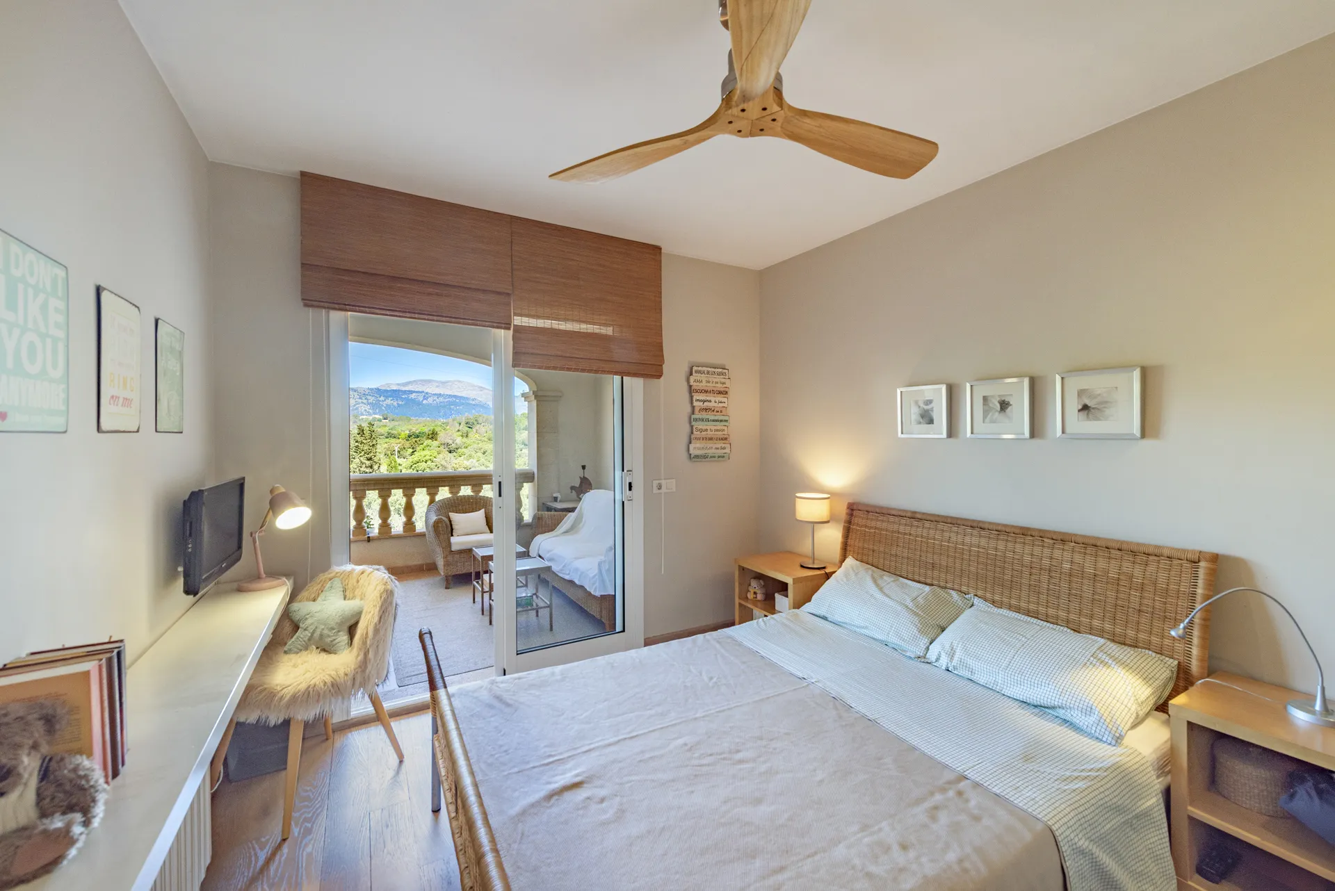 Acollidora casa adossada amb boniques vistes a Búger, Mallorca-11