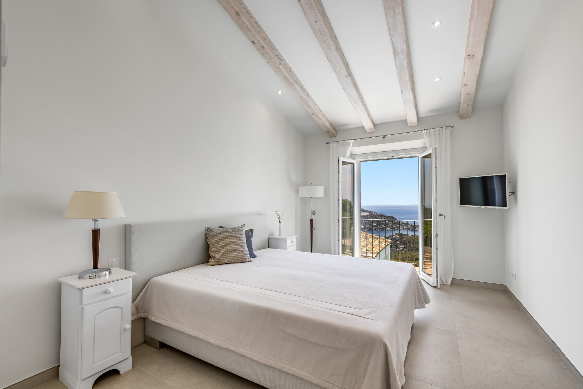 Villa with spectacular panoramic views over the sea and Port d’Andratx harbour-16
