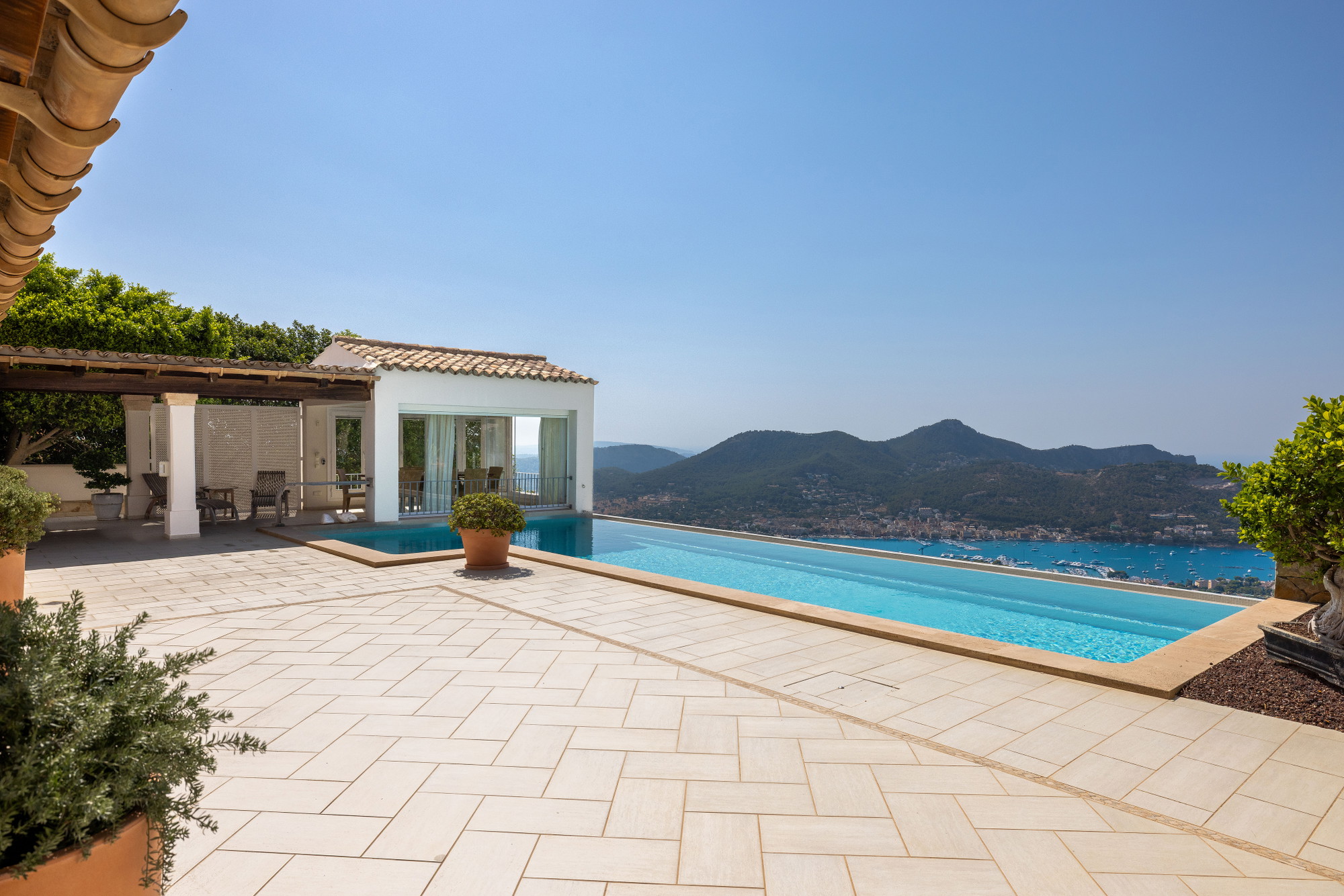 Villa with spectacular panoramic views over the sea and Port d’Andratx harbour-3