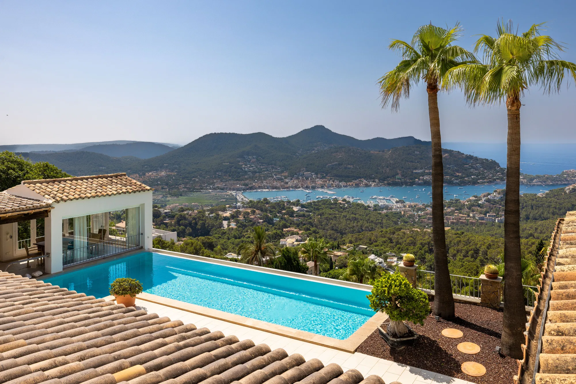 Villa with spectacular panoramic views over the sea and Port d’Andratx harbour-1