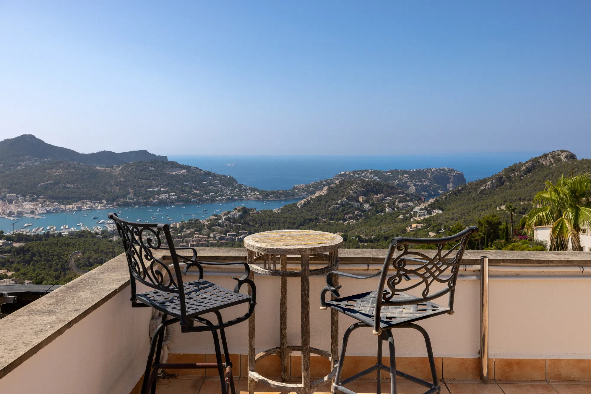 Villa with spectacular panoramic views over the sea and Port d’Andratx harbour-12