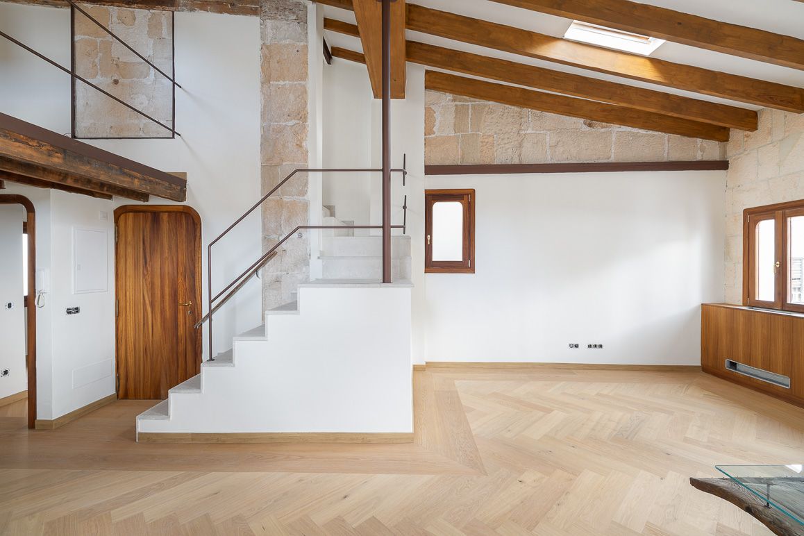 Glorious Industrial Loft style Penthouse - Apartments for Rent in ...