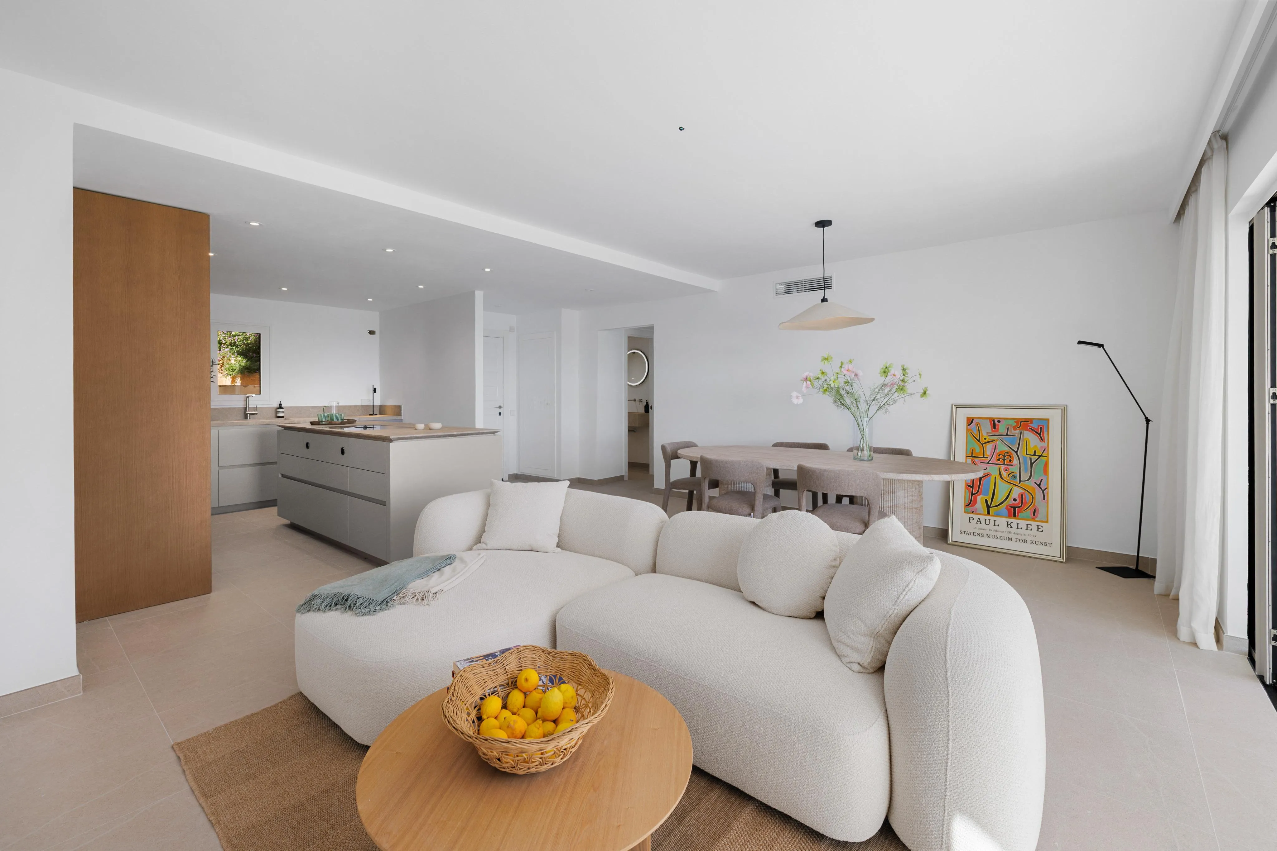 Exclusive flat with sea views and high-quality fittings-5