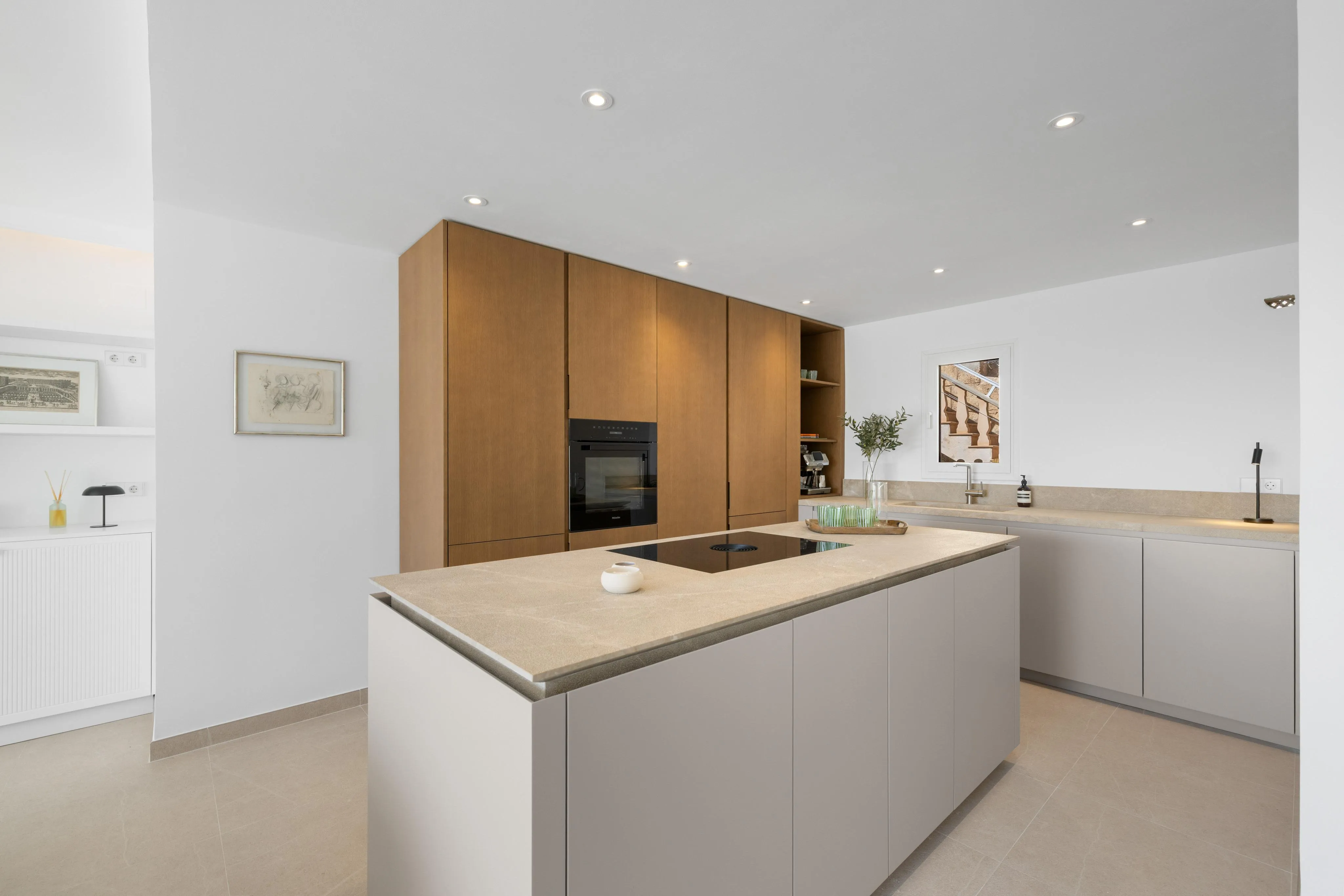 Exclusief appartement met uitzicht op zee en hoogwaardige inrichting-4