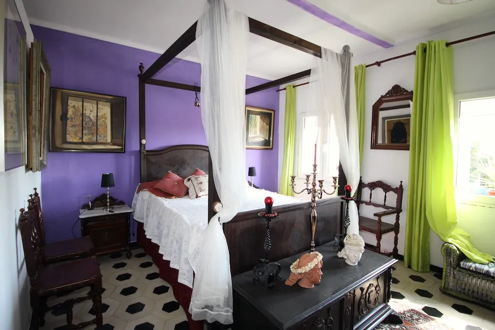 Casa de pueblo para renovar con gran patio-7