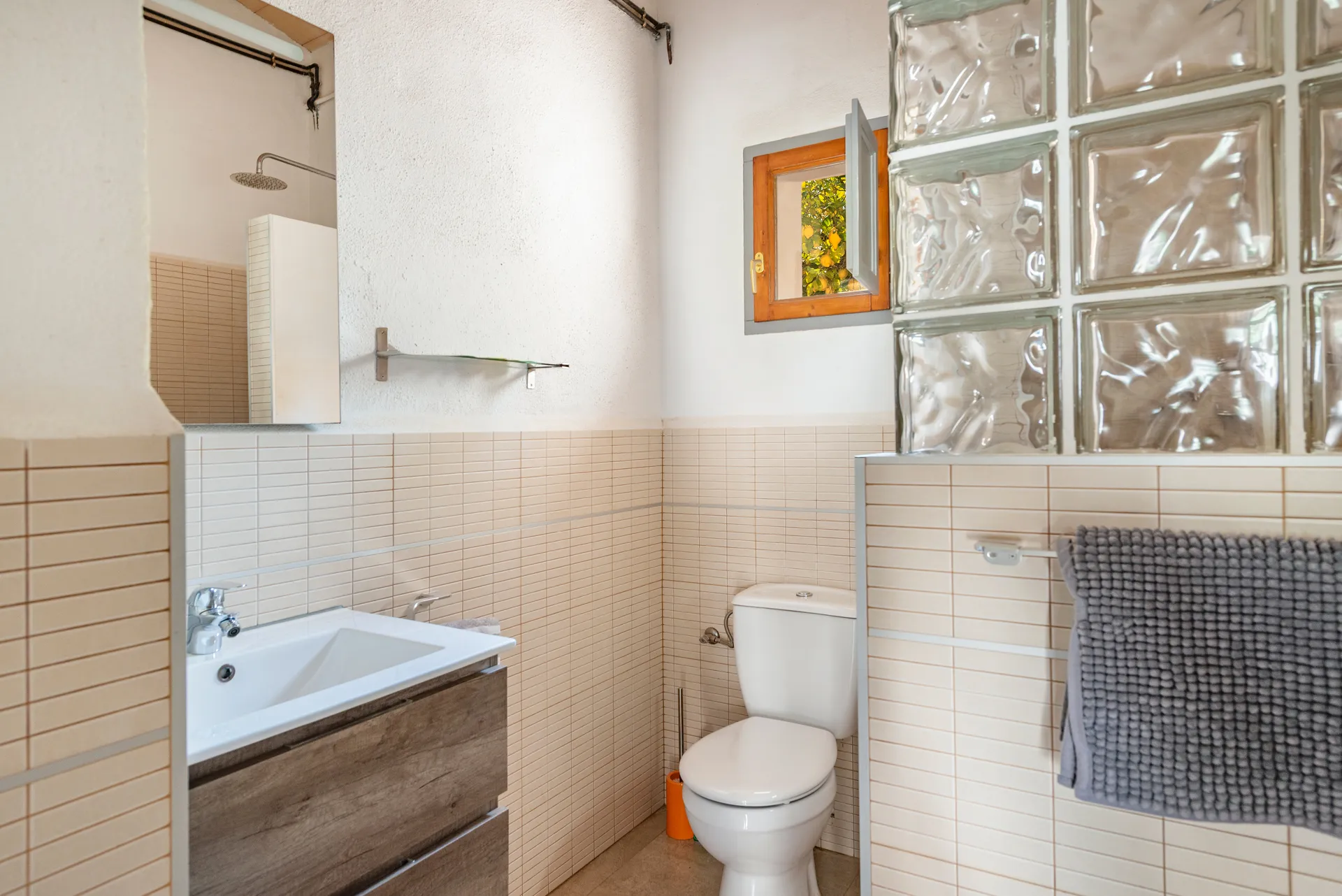 Historyczne dziedzictwo w nowym blasku: dawna fabryka mydła odnowiona-37