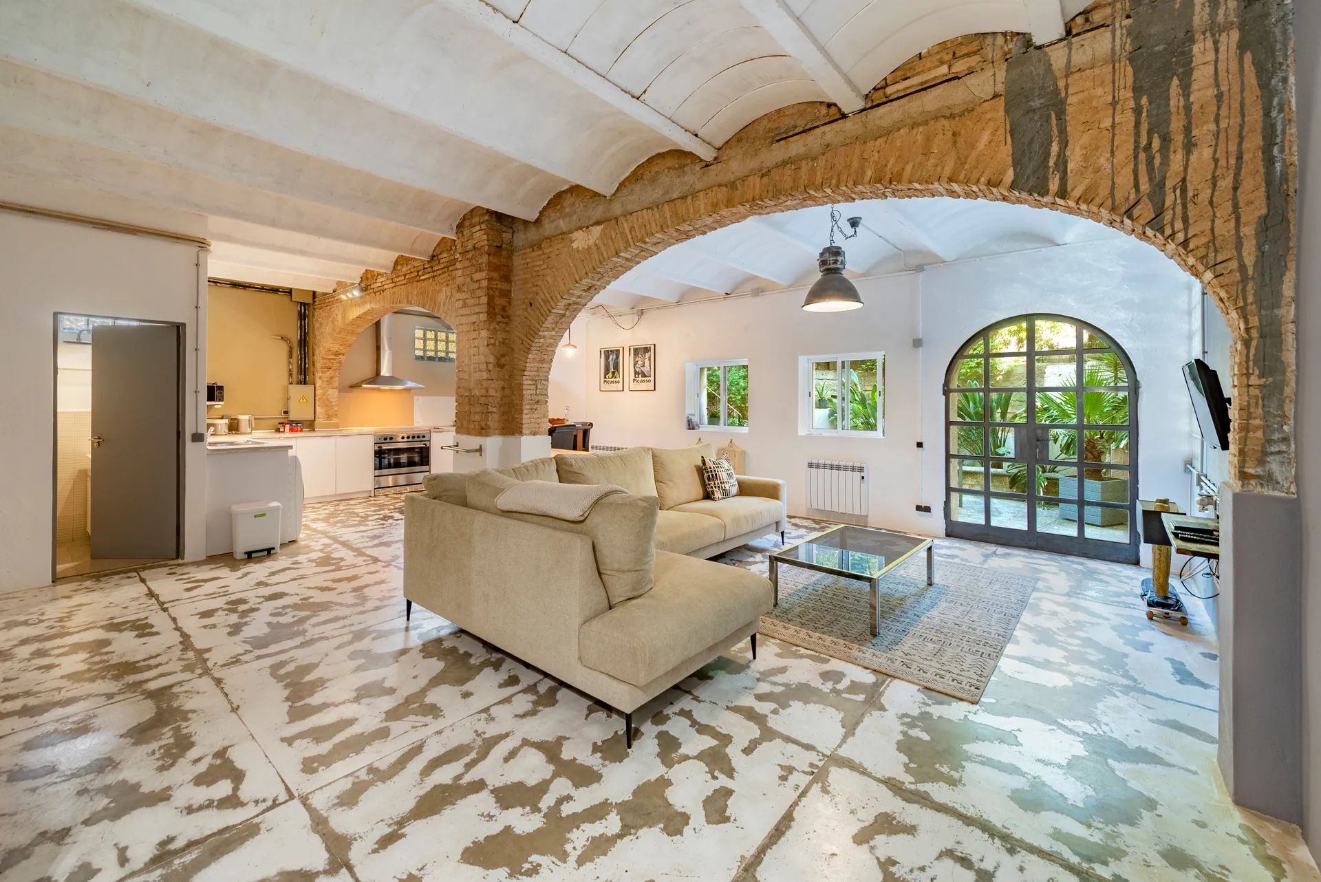 Historyczne dziedzictwo w nowym blasku: dawna fabryka mydła odnowiona-18