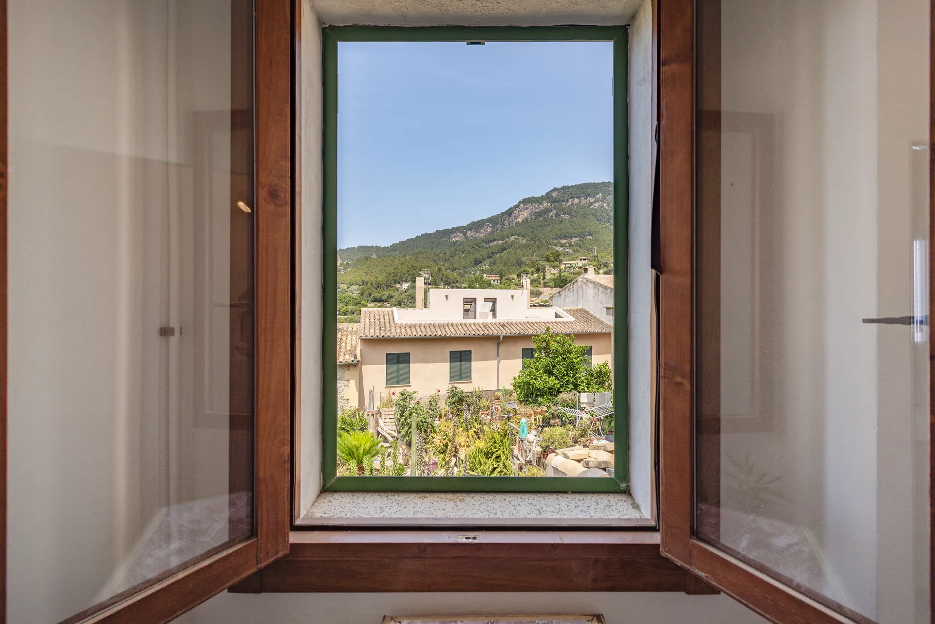 Charmante maison de ville avec une terrasse sur le toit à couper le souffle et des vues sur la montagne à Estellencs-24