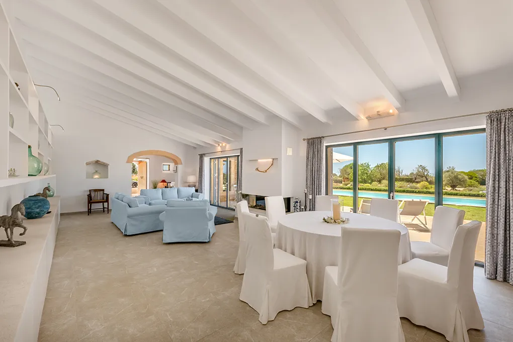 Moderne natuurstenen finca met prachtig uitzicht-5