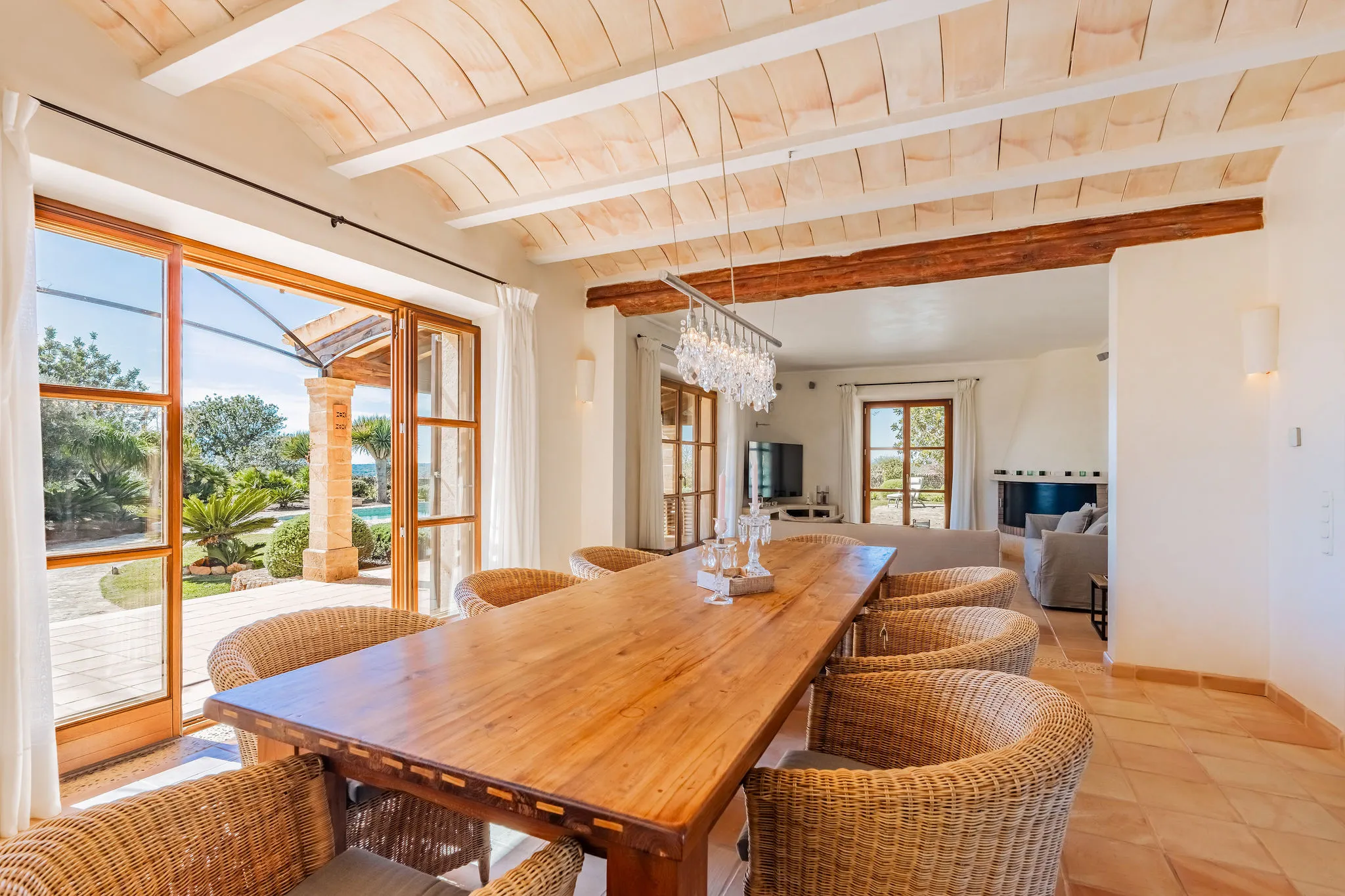 Finca z rozległymi widokami i dużą działką w pobliżu Santanyí-12