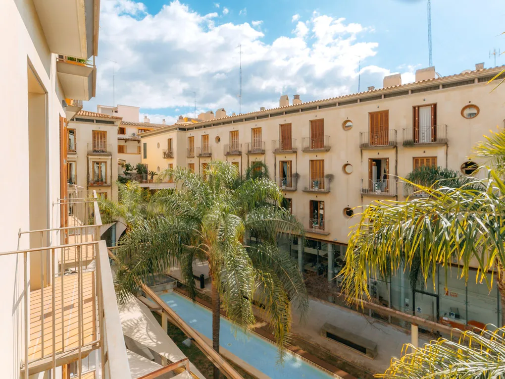 Luminós pis ben cuidat en Jaume III, amb pàrking i balcons-9
