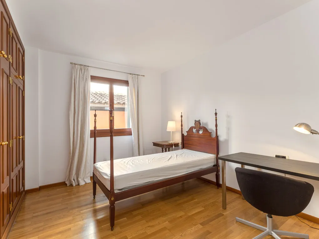 Luminós pis ben cuidat en Jaume III, amb pàrking i balcons-8