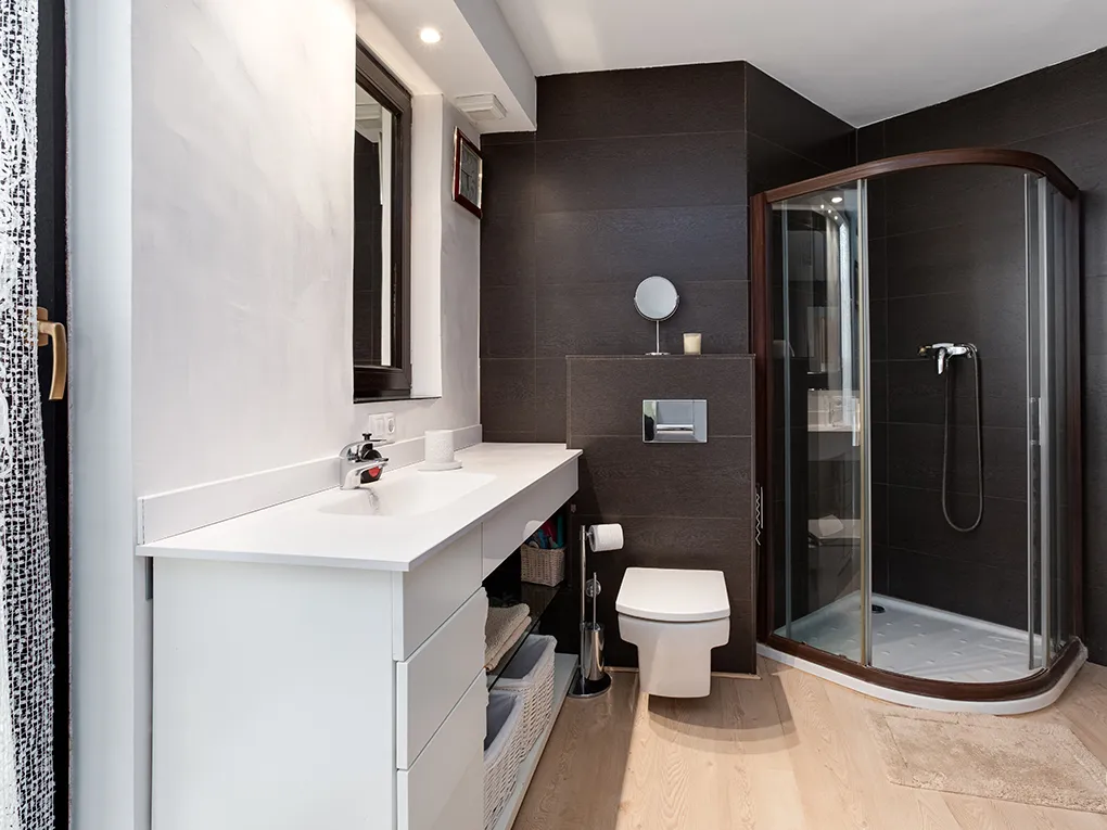 Seaview apartment in top location-7