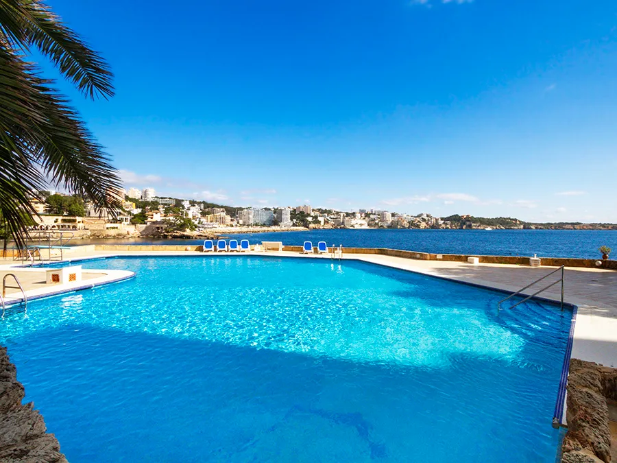 Seaview apartment in top location-1