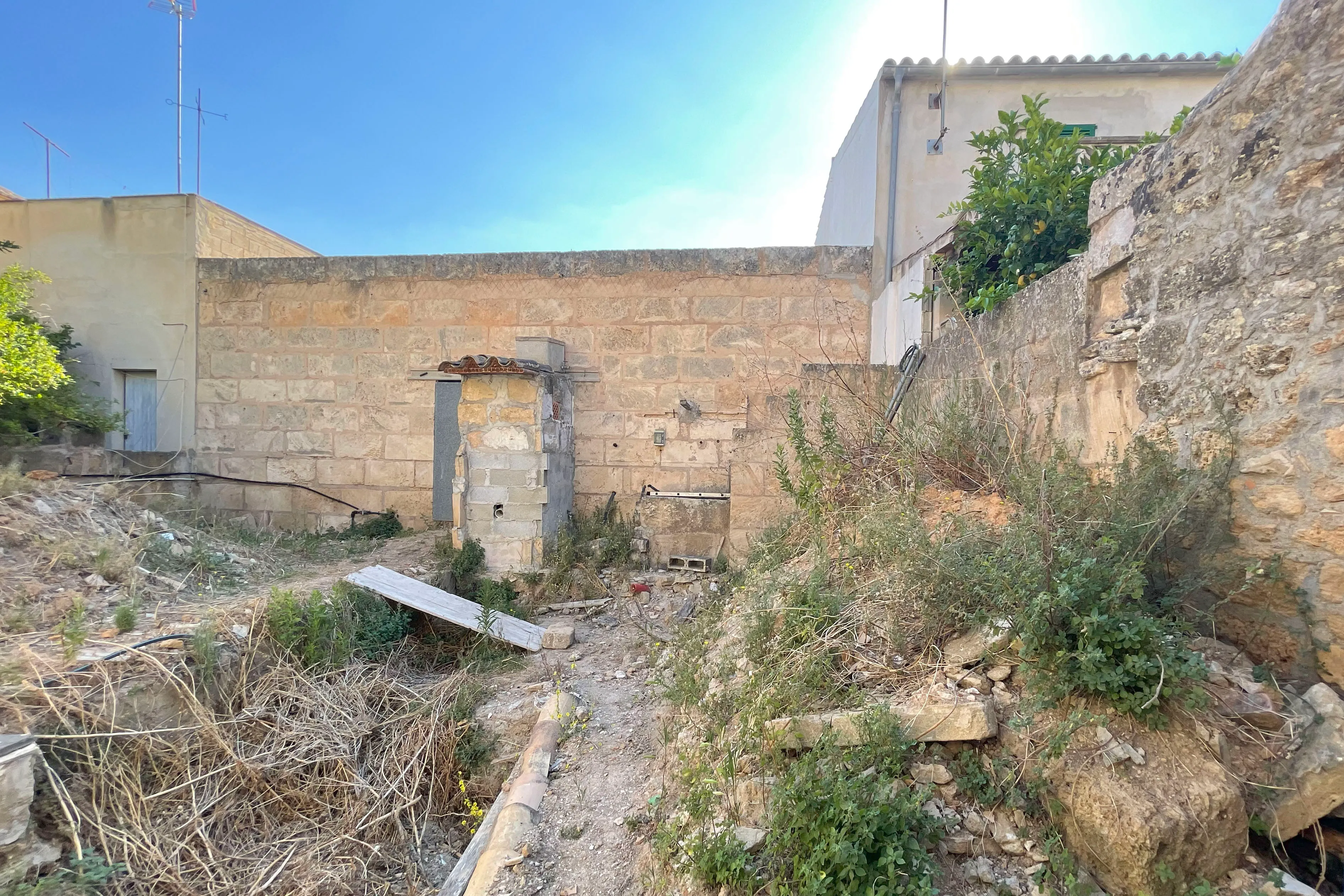 Te renoveren woning met garage in het historische centrum van Alcúdia - Onovertroffen locatie en groot potentieel-7