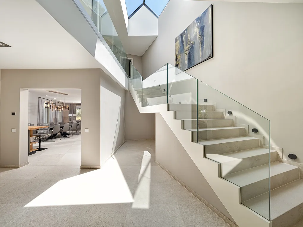 Villa moderna proprio sulla spiaggia-4